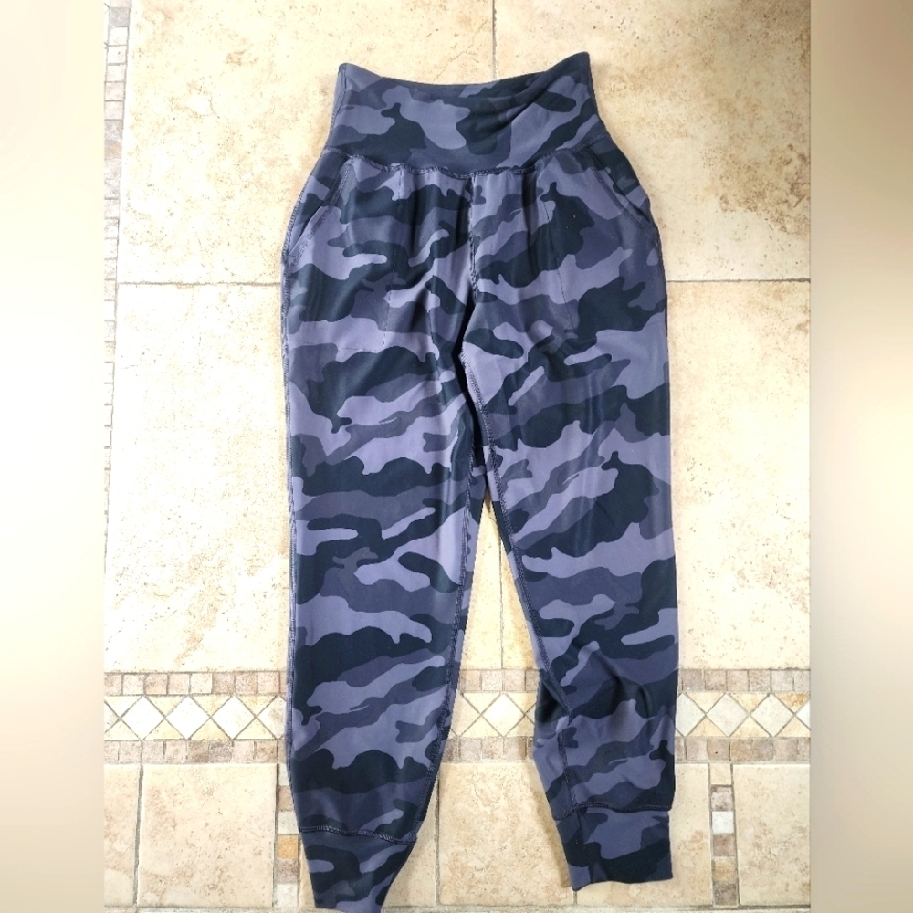 Old Navy Black Camo Joggers